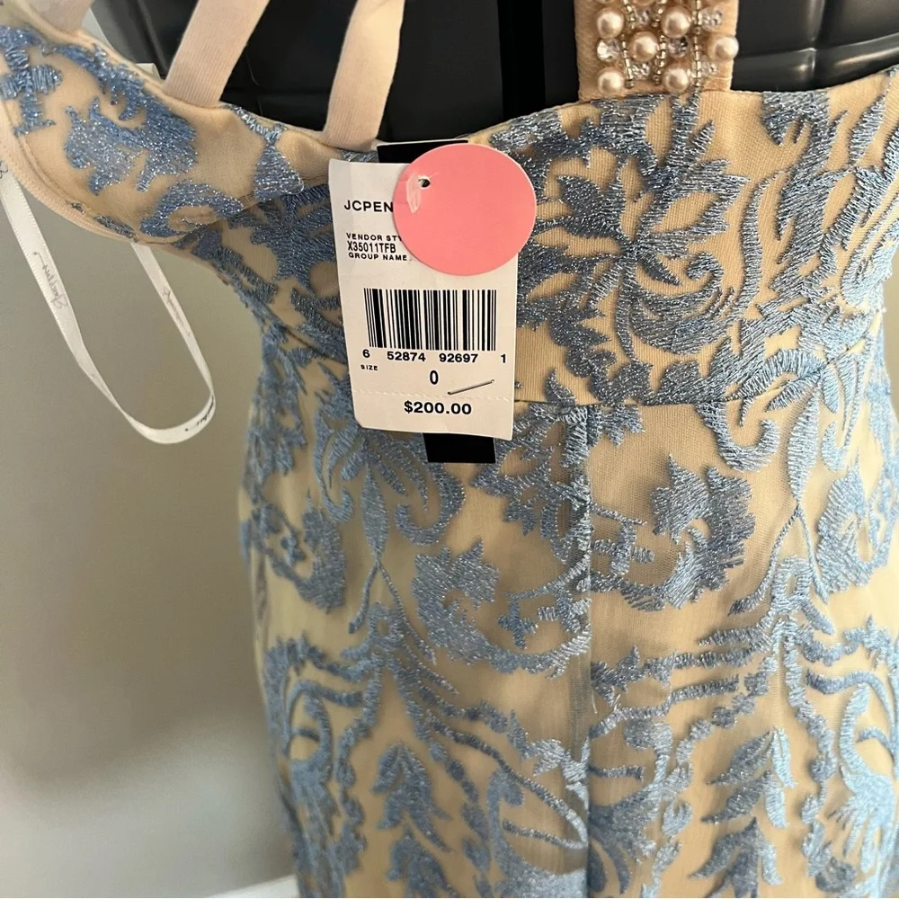 NWT Speechless Blue & Tan Halter Prom Dress Size 0 - Picture 6 of 13